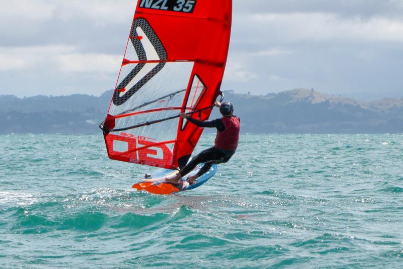 Windfoiling