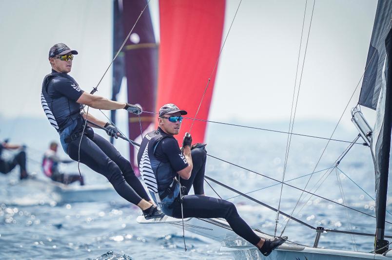 Isaac McHardie and Will McKenzie are sixth overall ahead of the 49er medal race at the French Olympic Week regatta. Photos / Sailing Energy