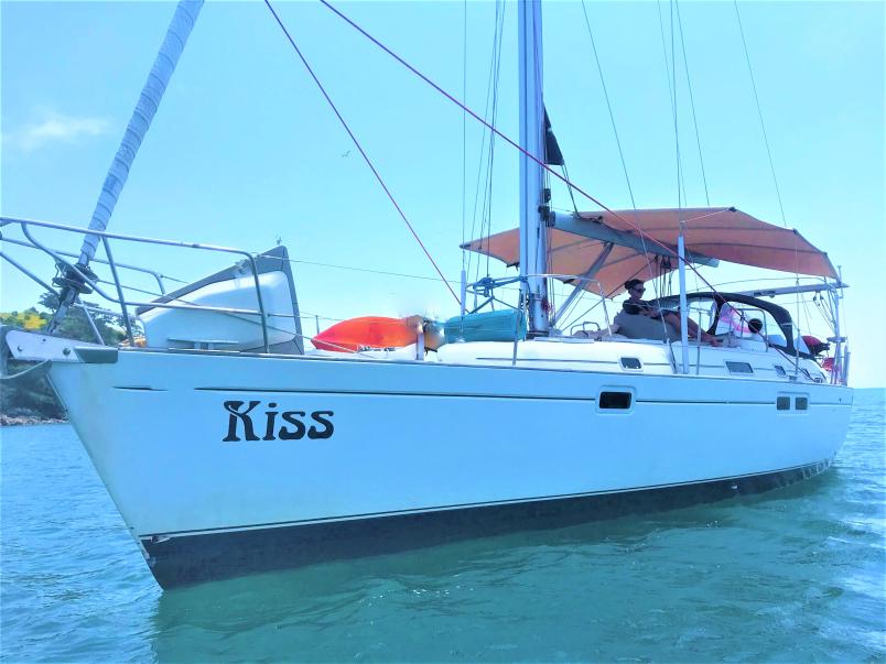 Kiss boat Kiss boat