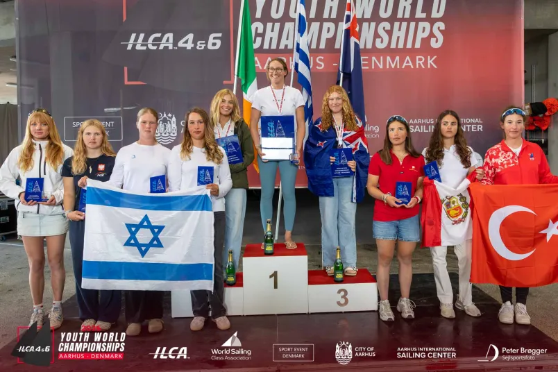 Chloe Turner podium